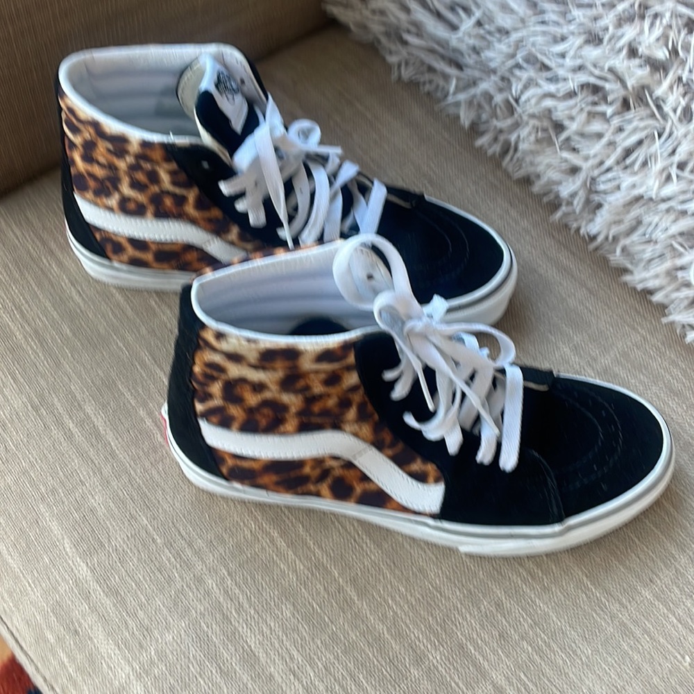 Super cool high top Vans - Picture 3 of 5